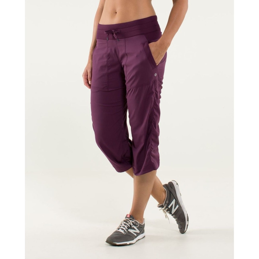 Lululemon Studio Crop II Purple Plum Ruched Pinstripe Capri Pants Womens Size 8